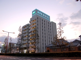画像:ホテルルートイン津駅南-国道23号-外観