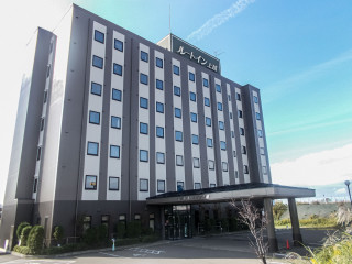 画像:ホテルルートイン上越外観