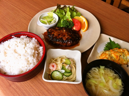 夕食_ハンバーグ.jpg